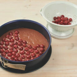 Dr. Oetker Donauwellen -Backen Verkaufsgeschäft 1 01 801400 Donauwellen 2023 Handling1 1500x1500 jpg 1280x1280