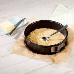 Dr. Oetker Cheesecake American Style Strawberry -Backen Verkaufsgeschäft 1 01 965100 Strawberry Cheesecake Handling1 1500x1500 4 jpg 1280x1280