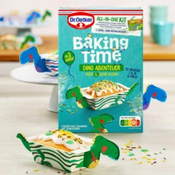 Dr. Oetker Dino Abenteuer -Backen Verkaufsgeschäft 1 29 200058 BakingTime Dino Abenteuer A 1500x1500 jpg 1280x1280