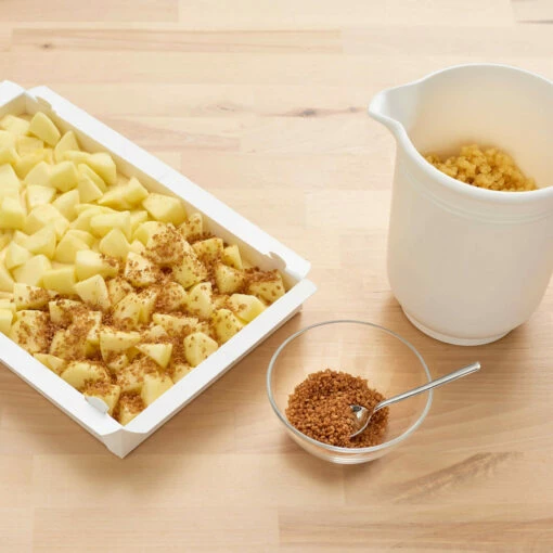 Dr. Oetker Apfel-Streusel Schnitte -Backen Verkaufsgeschäft A 60 1 01 930000 Apfel Streusel Schnitte 4 1500x1500 jpg 1280x1280