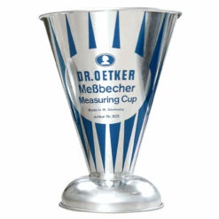 Dr. Oetker Historischer Messbecher Aus Weißblech, 0,5 L